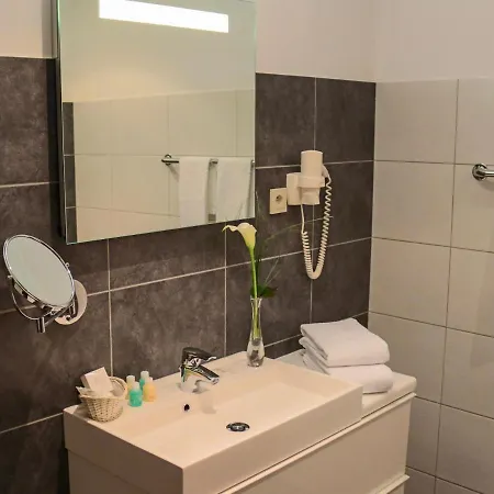 Cardinal Spa
