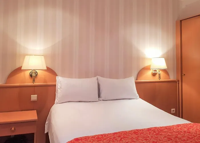 卡迪纳尔酒店 3*